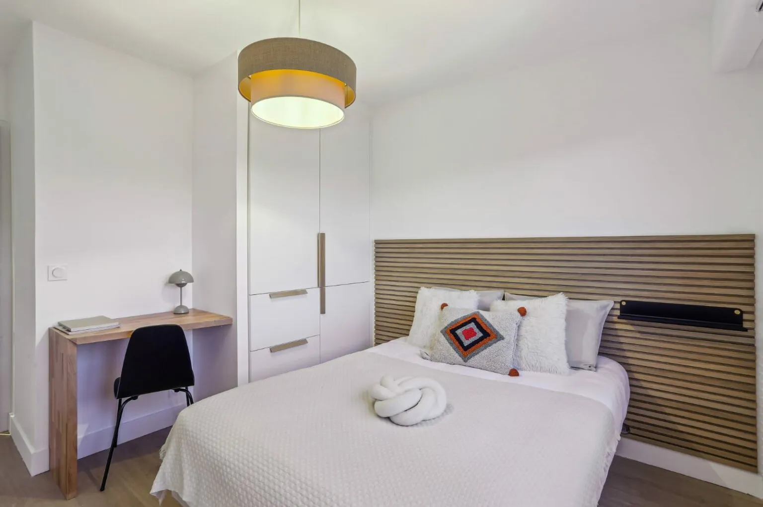 Chambre parentale & tête de lit bois